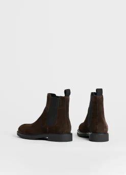 ALEX M BOOTS