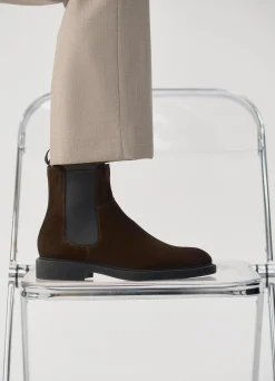 ALEX M BOOTS