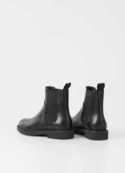 ALEX M BOOTS