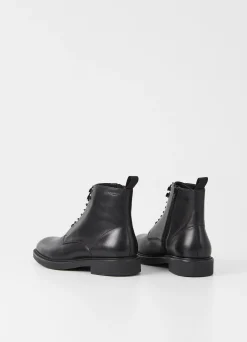 ALEX M BOOTS