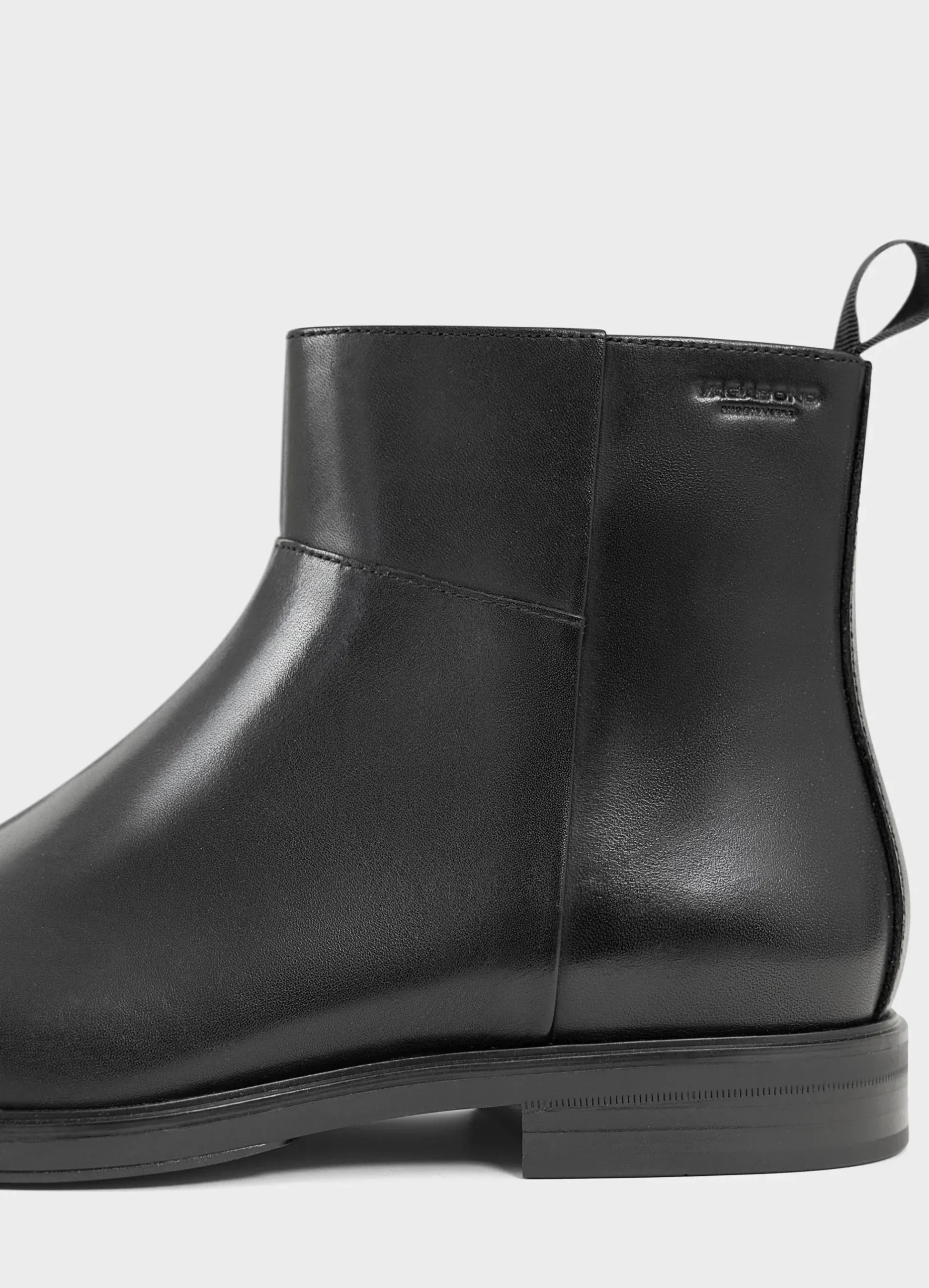 ANDREW BOOTS
