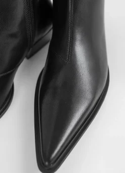 CASSIE BOOTS