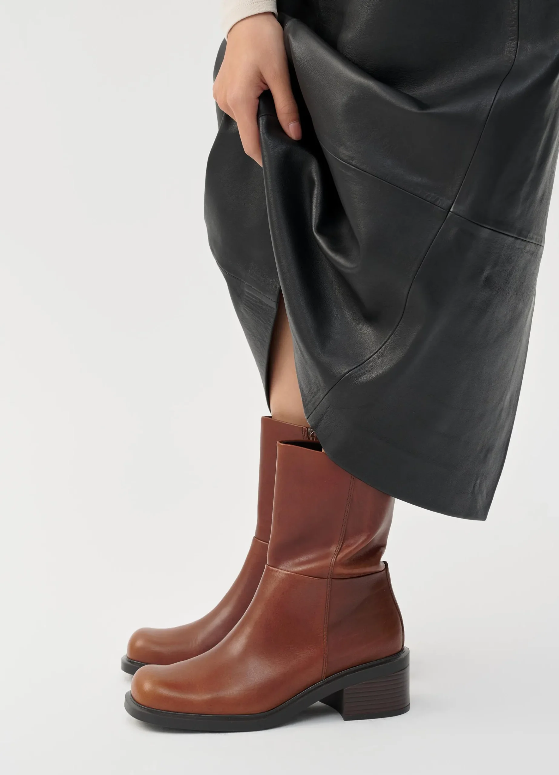 DANIELLA BOOTS
