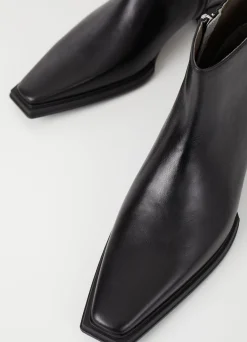 EIDA BOOTS