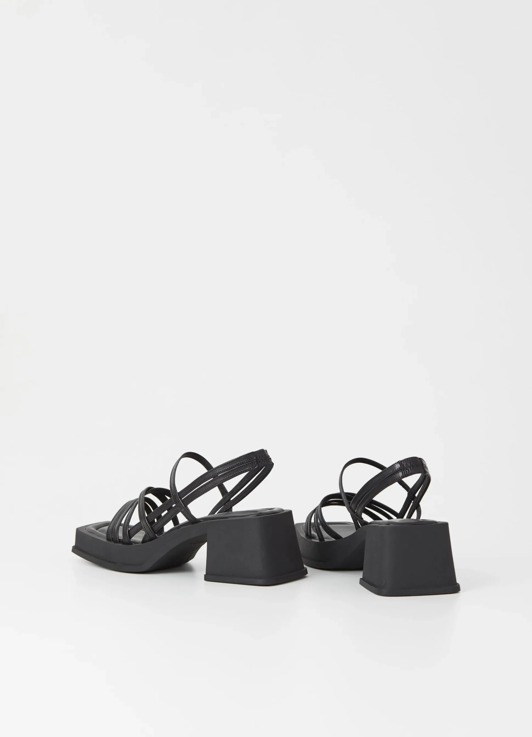 HENNIE SANDALER