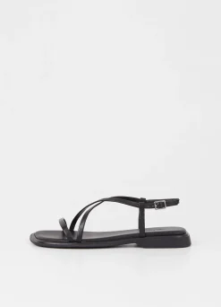 IZZY SANDALER