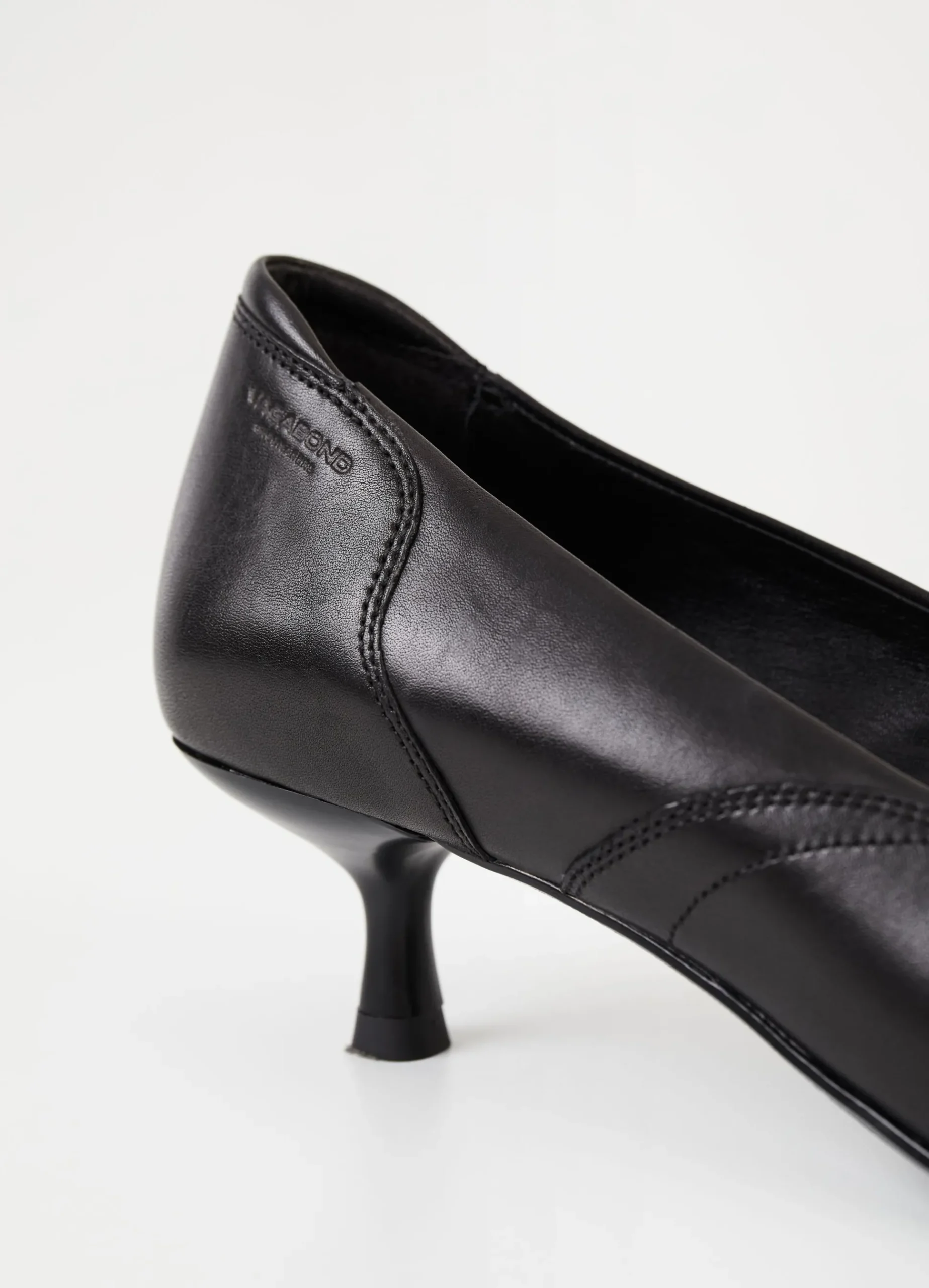 LYKKE PUMPS