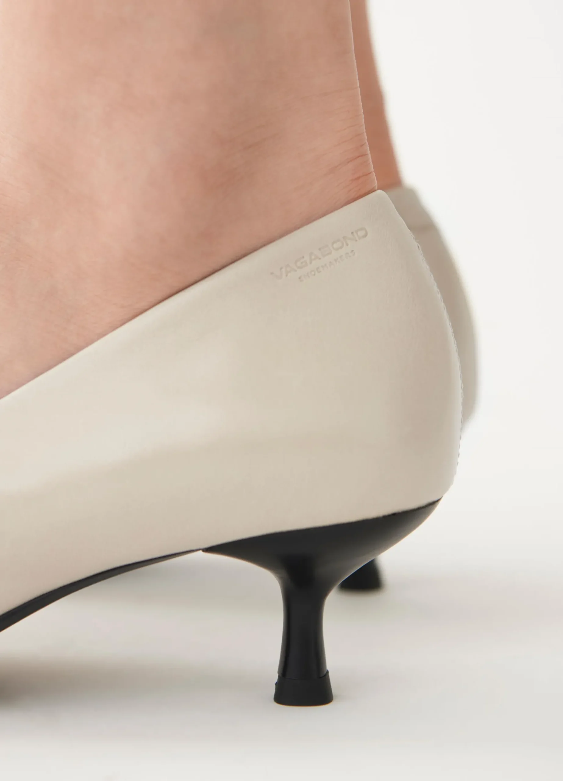 LYKKE PUMPS