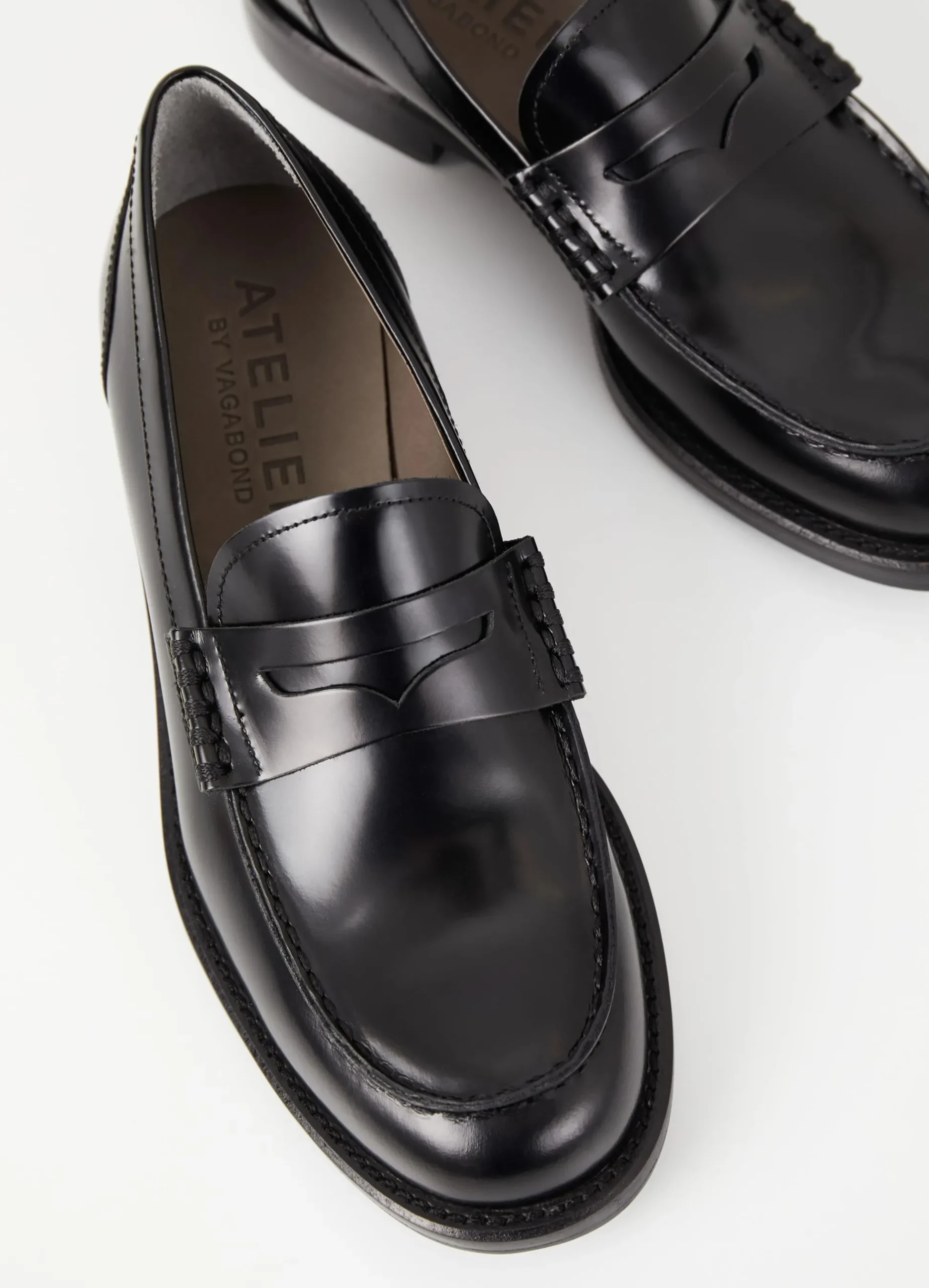 NAIMA LOAFERS